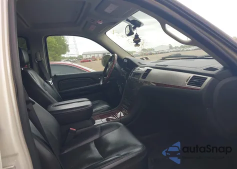 2007 Cadillac Escalade Standard из США, поврежденный, VIN 1GYFK63827R333227